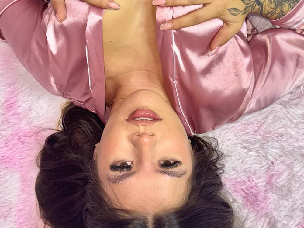 Emma_Glutton