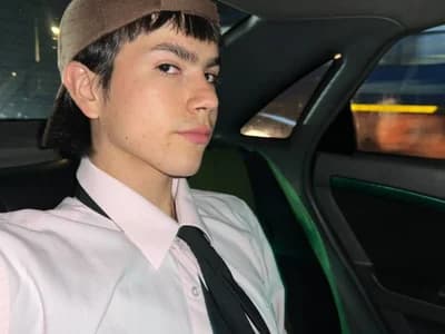 K pop RAINBOW_FIRE leads K-pop cam buddy system for guy