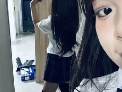 Catch girl asian deepthroat Youbaby-Love showing off her skills in real-time deepthroating