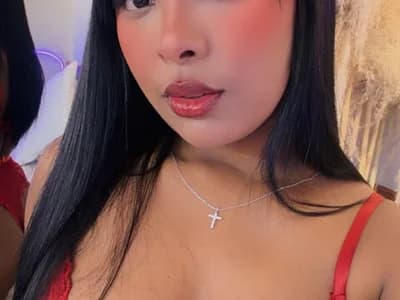 Mobile young couples enjoy intimate webcam shows together with MIAROGERSSS.