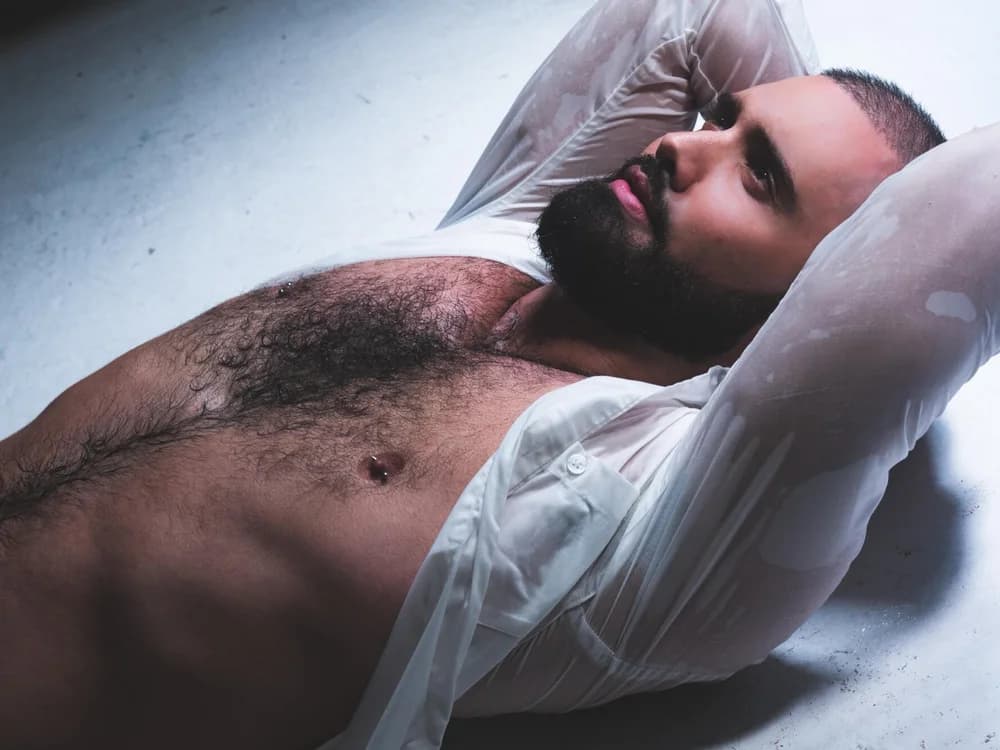 alex_wolf_