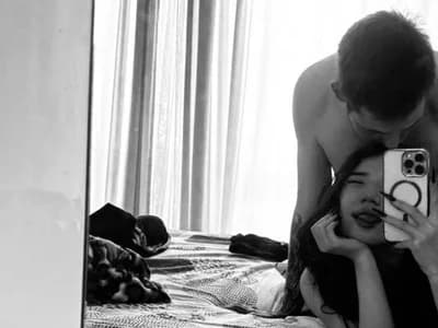 Cum play Couple's live cam sex acts feature intense cumming. TwoCharmyRay