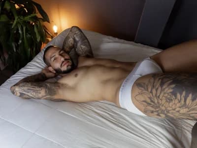 Guy Matt_Ferrer presents a live fuck machine show for men