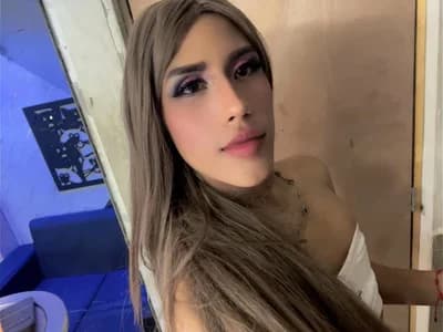 GirlsRoyalsTwink