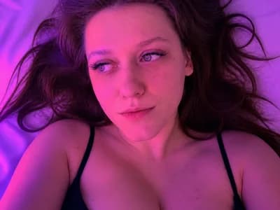See girl Bambi-Live finish in real-time, live cam orgasm footage