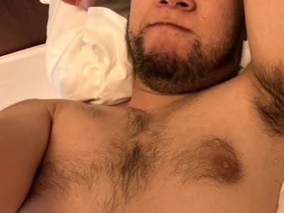 Join guy bears pst1206s as he meets a rugged bear live