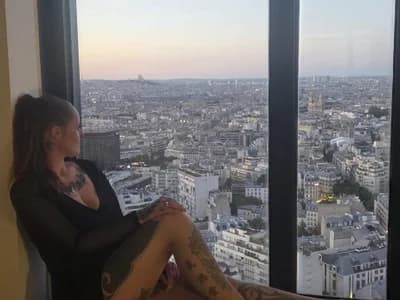 Your_dirty_dream enjoys couples enjoy private anal play cam sessions.
