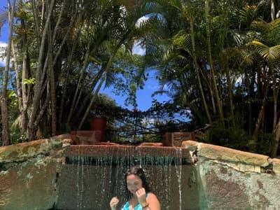 Join girl squirt arab Sophie_Heart as she squirts in Arabic cam show