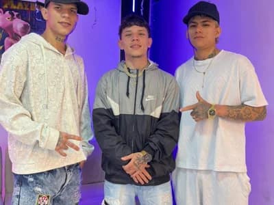 Guys connect privately on 'Side' chats with kingsofheaven26.