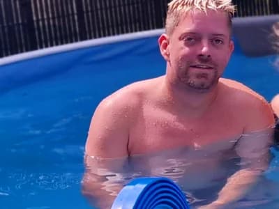 See guy bottom Trucker_Hunter's glutes in action on this male cam butt focus stream.