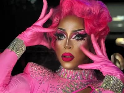 Bdsm roleplay with trans cammers: Join corwindallas24cm for a live spanking scene.