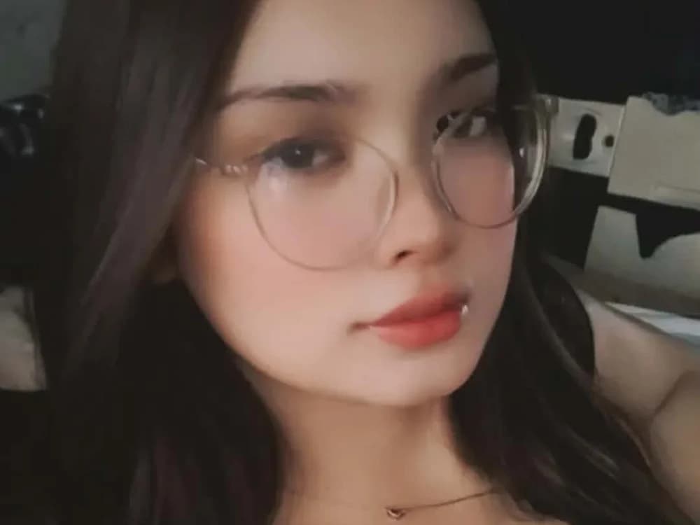 hugecock_belle