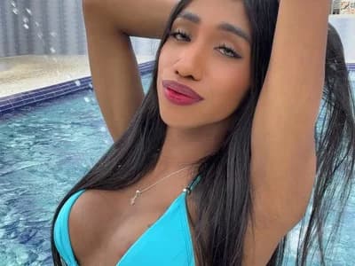 Watching trans learn - trans girl student Cleo-Escobar reviews flashcards before bedtime