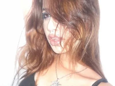 Engage in a nude chat with JuliaPierce, the animated anime girl you adore.