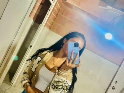 Colombian girl Cam models from Colombia eager to impress in private shows. Bonnie_willliams19