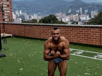 Glamour gentlemen enjoy glamorous cam shows with stunning models with Dark_lennox.