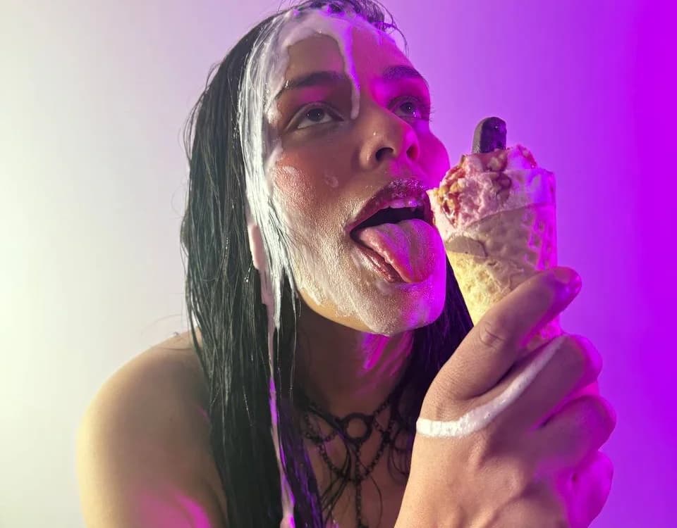 Upskirt_Squirt96