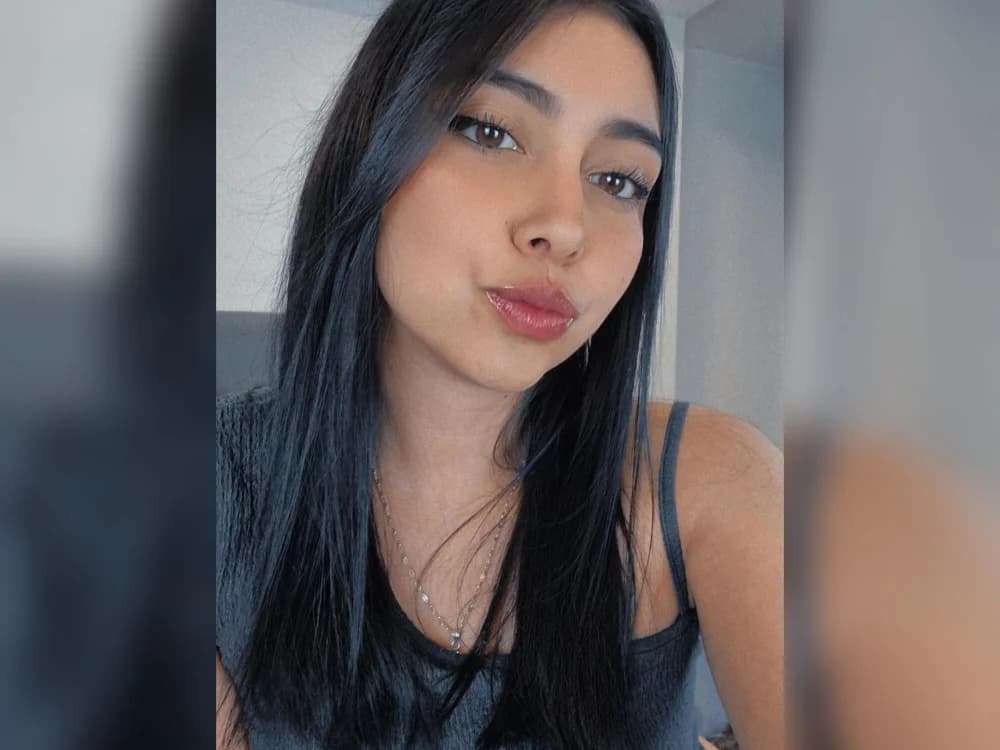 German teens from Germany entertain this couple with a sexy private cam show Lania_spencer2