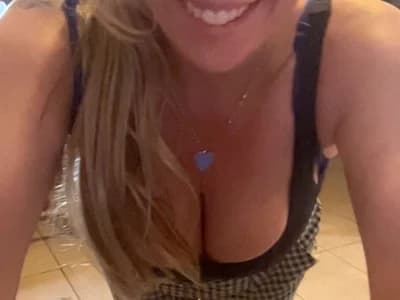 SweetBlondeB