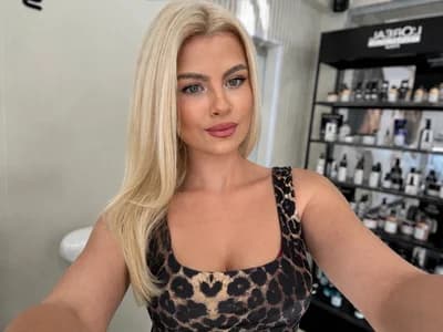 Experience BonieBonita, a flirtatious girl in a private show featuring anal blondes.