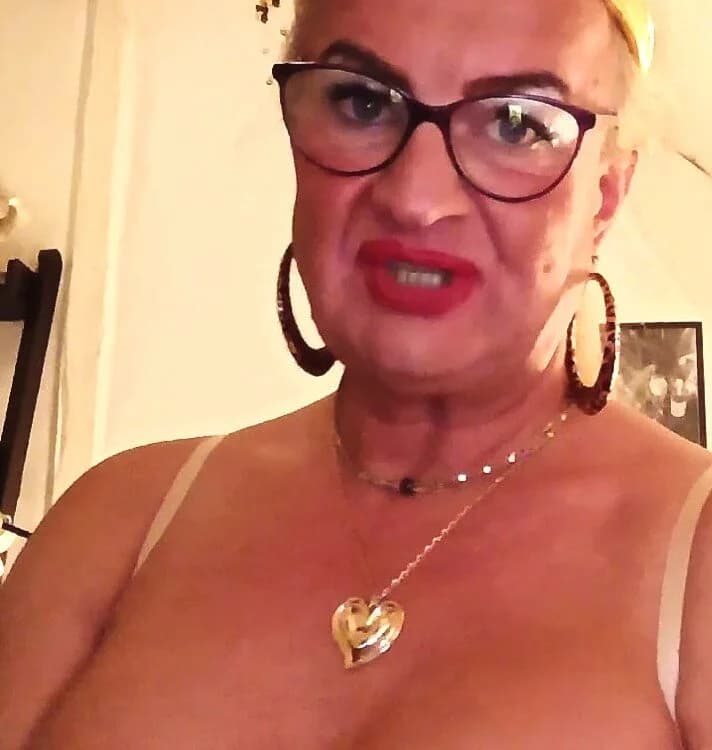 GinaBlonde