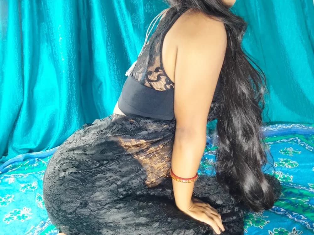 Hotty_Nisha21