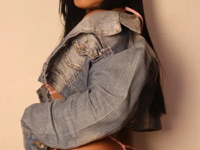 Carolyn_Villalobos enjoys couples enjoy steamy shows on new mobile cams.