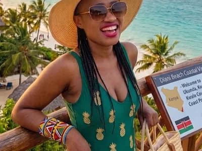 Watch girl big ass ebony curvy_bossetassy twerk her thick ebony booty in real time