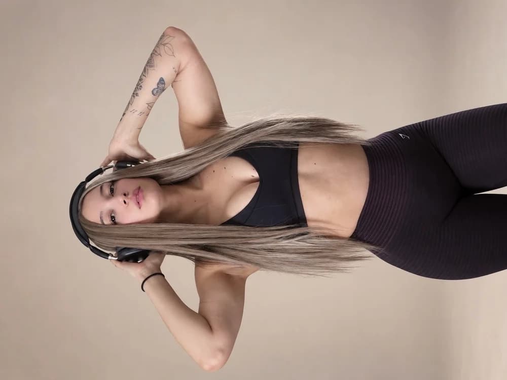 Ana____ enjoys meet stunning nigerian girls on cam.