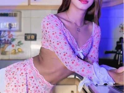 Trans model easter bunny cam show awaits. SwettRenata_