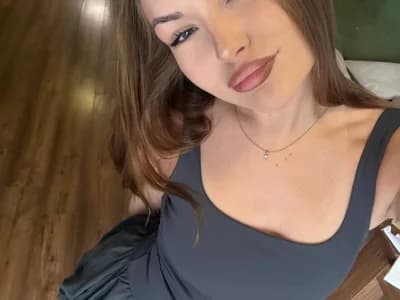 Shaven watch shaved girl' intimate cam shows with VilmaAna