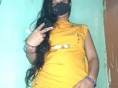 Girls offer private shows featuring anal and anal indian themes with Suhani512.