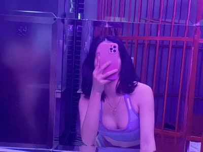 Join May-Squirt for watch vietnamese beauties in private cam chats.