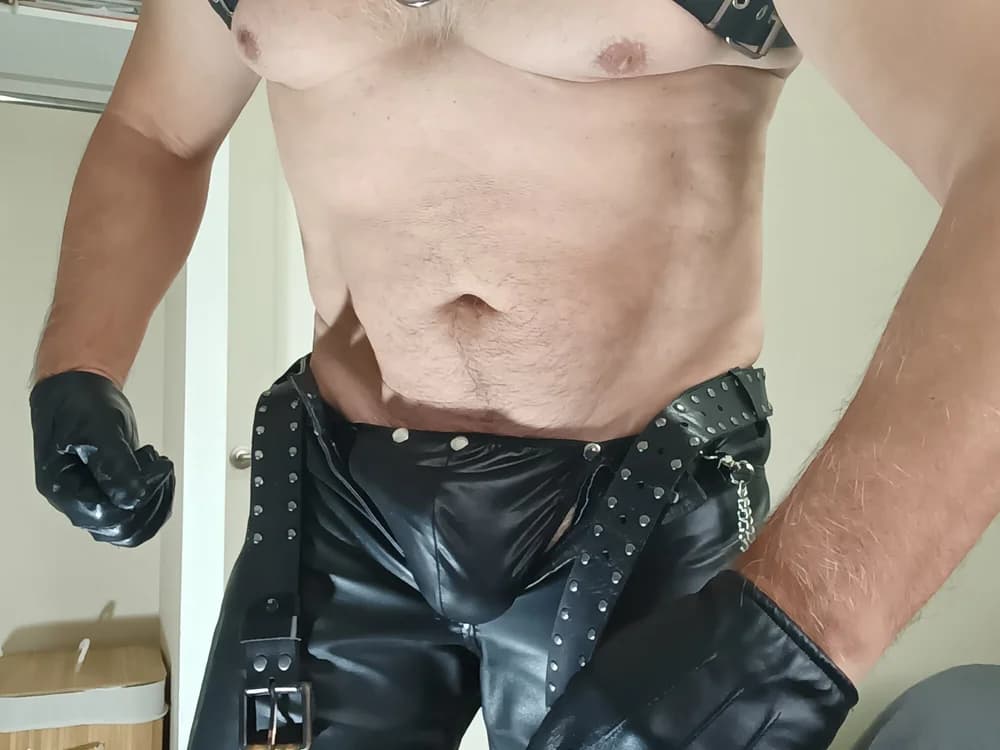 Andrex_Leather