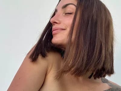 Intimate webcam encounter: girl recordable privates AmaliaMarkova_ bares all in a private session.