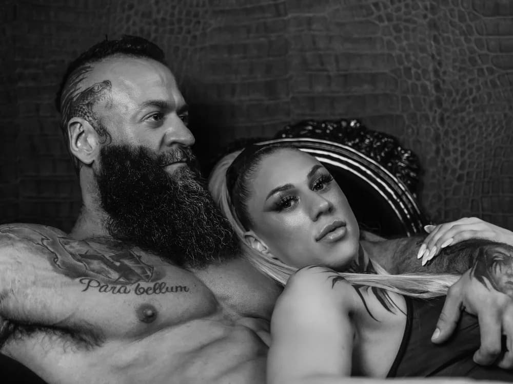 Webcam telugu affair captured as couple glorycouple_xlive and lover go live