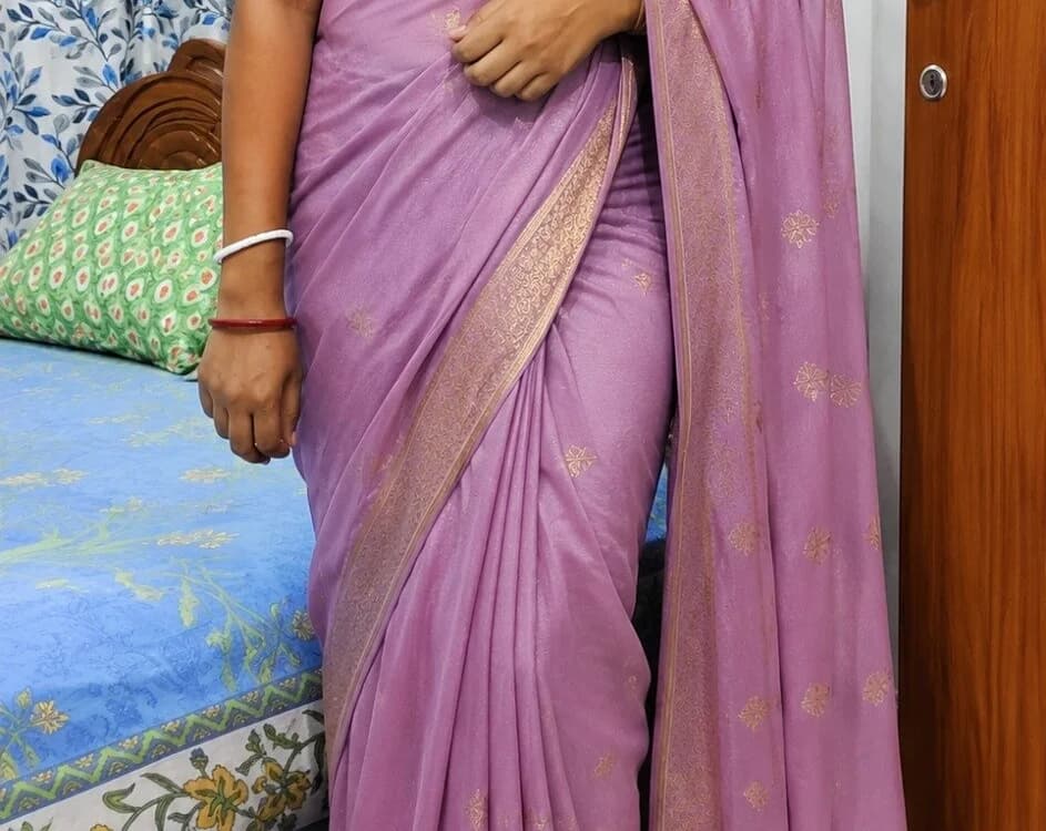 Hot_Urvashi_