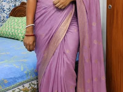 Hot_Urvashi_