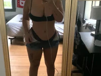 Blondebarbie21