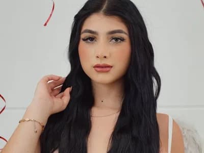 Meet BadLilAngelXXX: a sexy anal teens girl ready for your private show.
