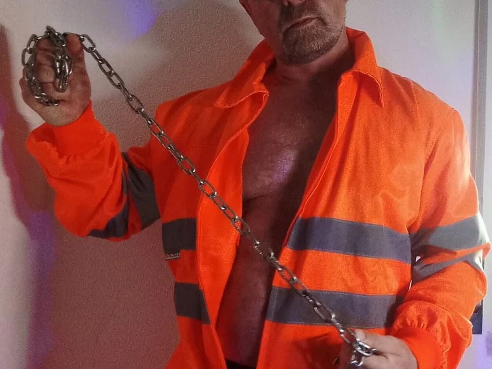 ManlyPrisonGuy