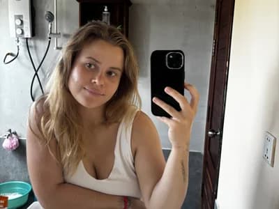 Stellafotzbella, one of the hottest German cam girl to Watch.