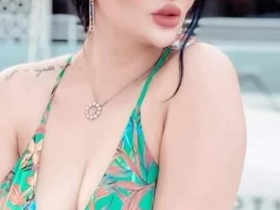 'girl dildo or vibrator aryeousa' explores dildo insertion in real-time