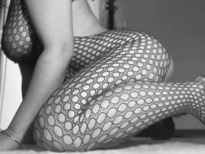 Watch Dutch cam girls perform intimate solo shows with Balkan-Girl.