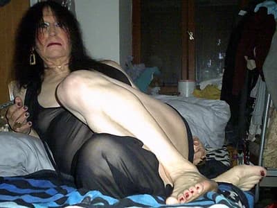 Trans girl Join the fun as she struts her stuff in a live BBW tranny stream. LianeDargueil