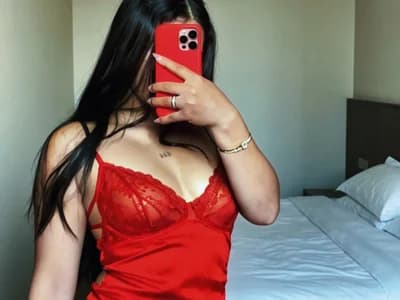 E girl on webcam, ready to interact MelMelMelzinha