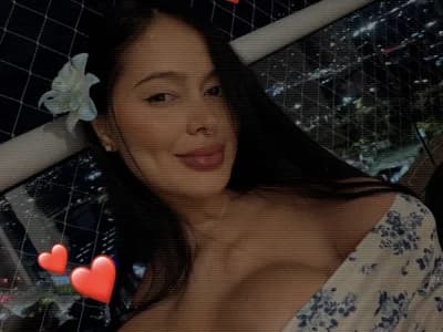 Glamour See gorgeous girl striking sexy poses on her streaming cam iam_ruby