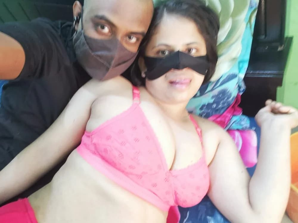 Younger_Couples