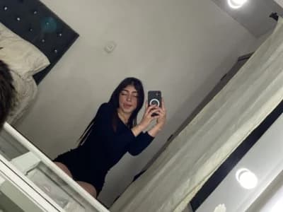 Interactive toys teens Girl night in experimenting with webcam toys together sophiagc