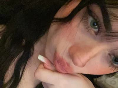 See girl squirt young Ririfrfr, a youthful beauty, squirt live